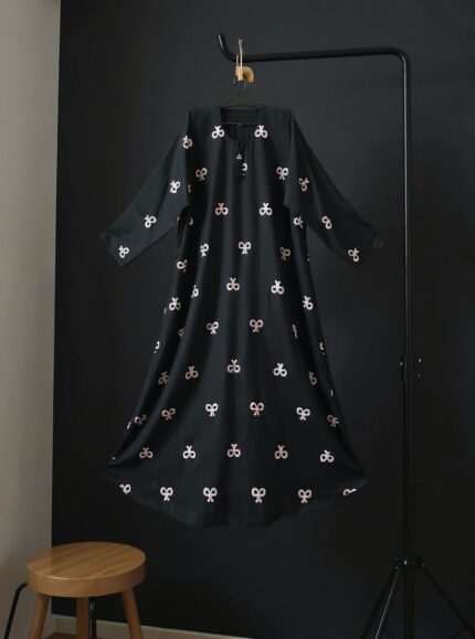 Tawajjah – Pink Front Close Bow Abaya